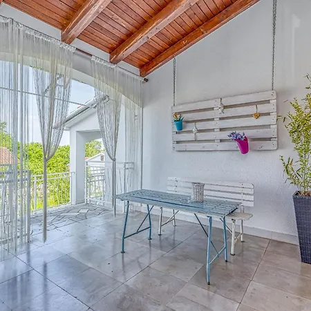 In Der Ersten Etage Fuer Zwei Personen * Porec