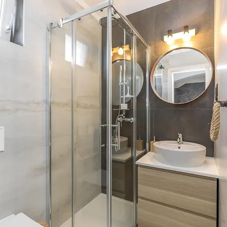 Apartment In Der Ersten Etage Fuer Zwei Personen *