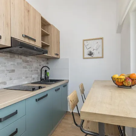 In Der Ersten Etage Fuer Zwei Personen Apartment